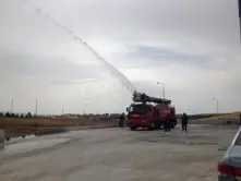 Veículos de combate a incêndio com escada hidráulica
