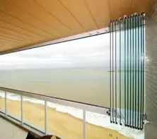 Système de balcon en verre guillotine