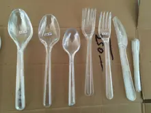 أدوات المائدة البلاستيكية