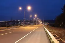 Postes de iluminación de la carretera
