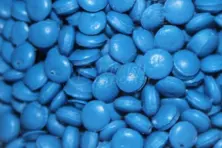 المواد الخام البلاستيكية الأزرق