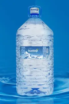 Пластиковая бутылочная вода 19LT