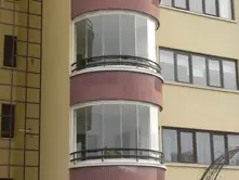 Стеклянный балкон
