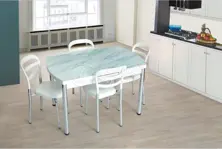 Conjunto de mesa y silla