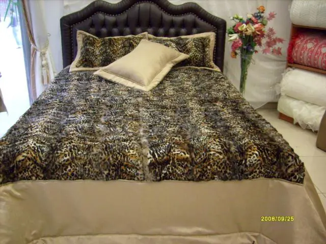 غطاء فراش جلدي 129 Product