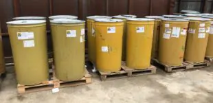 Baril en métal bitume avec couvercle 200 kg Product